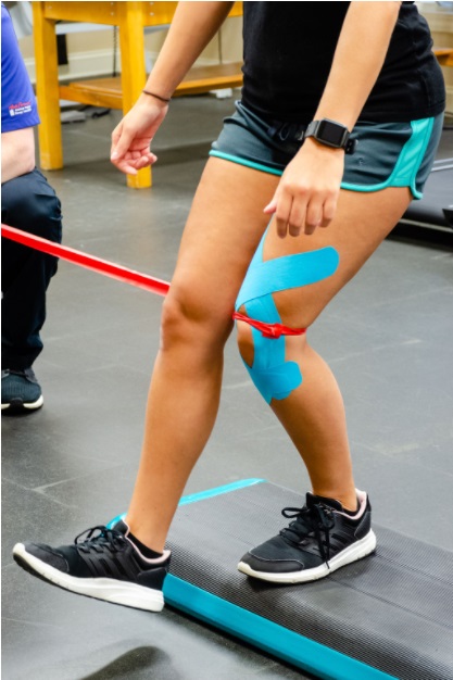 How to treat Knee Pain - Medial Collateral Ligament (MCL) - Kinesiology  taping 
